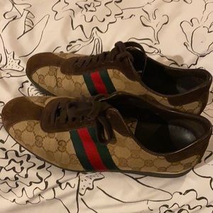Gucci shoes repost too big for me